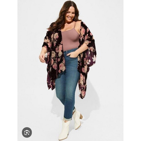Torrid Kimono Womens One Size Burgundy Velvet Burnout Rose Floral Whimsy Goth - Picture 2 of 8